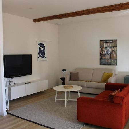 Maison Chaleureuse Avec Grande Terrasse Nîmes Exteriör bild